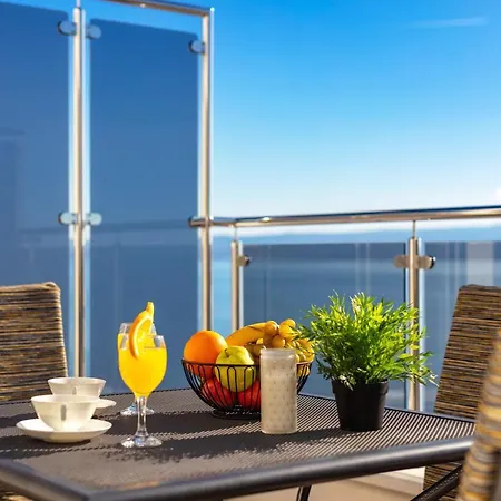 Direct On The -imagine Penthouse *